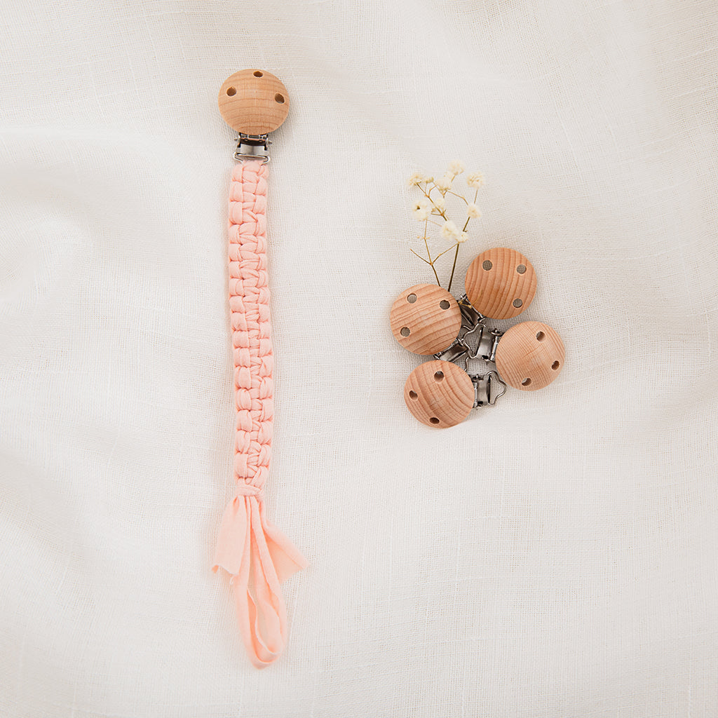 Crochet Hand Made Pacifier Clip - MamimamiHome Baby
