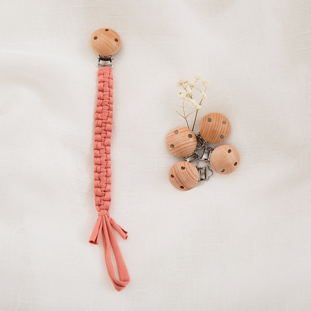 Crochet Hand Made Pacifier Clip - MamimamiHome Baby
