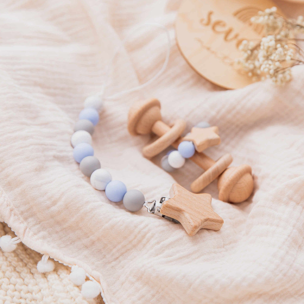 Star Rattle & Pacifier Clip Set - MamimamiHome Baby